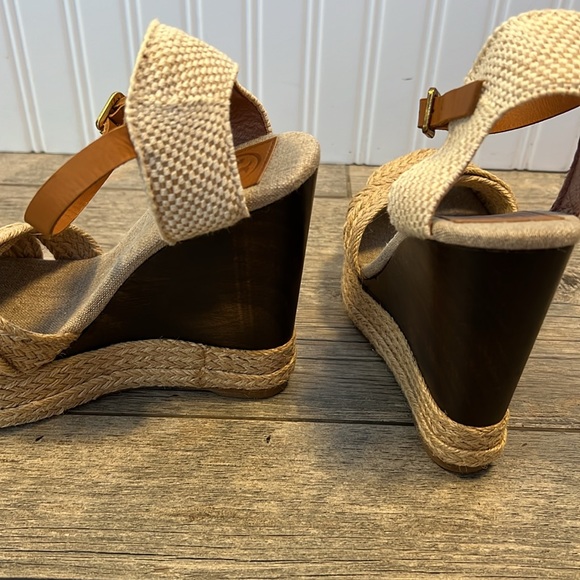 Tory Burch wedge sandal - Picture 7 of 11